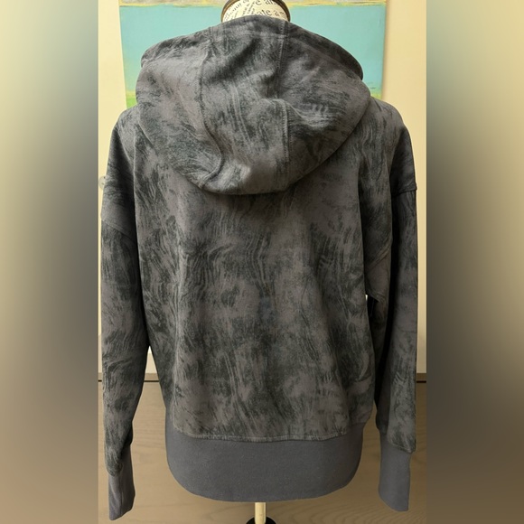 Women's Old Navy Active Dynamic Fleece Breathable Hoodie Dark Gray Marble M - Picture 4 of 9